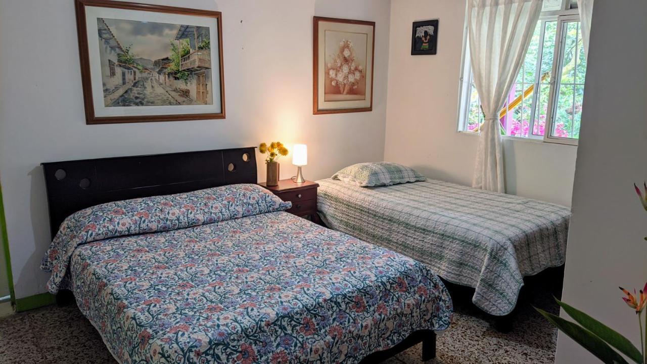La Acuarela, Posada De La Monita Pereira Exteriör bild
