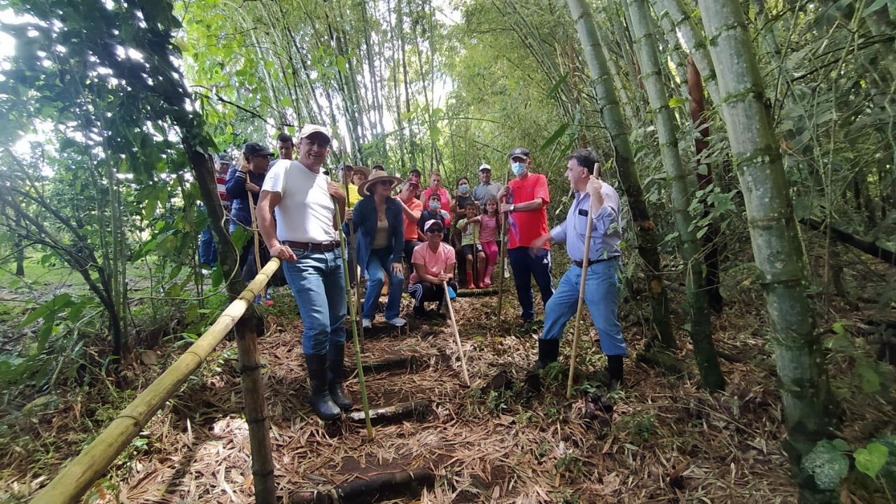 La Acuarela, Posada De La Monita Pereira Exteriör bild
